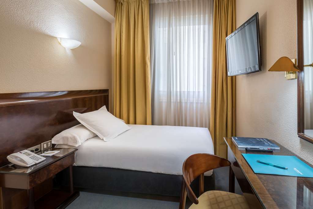 Occidental Vigo Hotel Luaran gambar