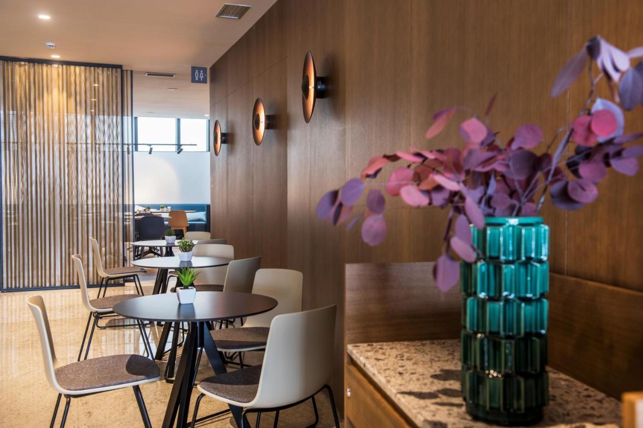 Occidental Vigo Hotel Luaran gambar
