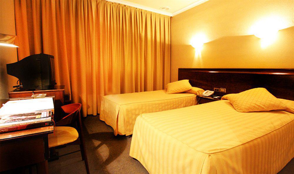 Occidental Vigo Hotel Bilik gambar